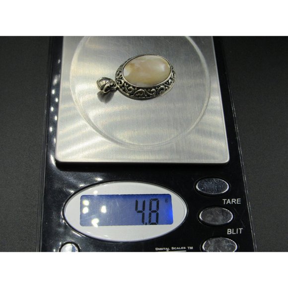 Sterling Silver Cream White Cabochon Shell Pendant - Picture 7 of 7